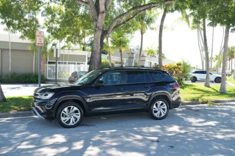 Photos of 2021 Volkswagen Atlas SE w/Tech Pkg Sport Utility 4D for sale in North Miami Beach, FL at Wanted Cars