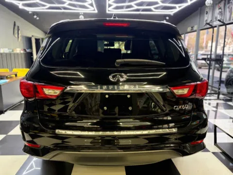 More photos of 2018 INFINITI QX60 3.5 Sport Utility 4D at Wanted Cars, FL