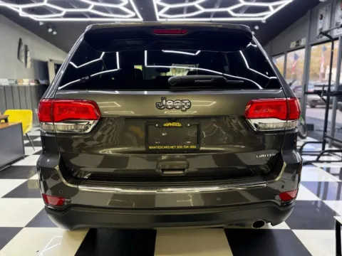 More photos of 2018 Jeep Grand Cherokee Limited Sport Utility 4D at Wanted Cars, FL