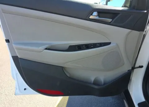 More photos of 2018 Hyundai Tucson SEL Sport Utility 4D at Wanted Cars, FL