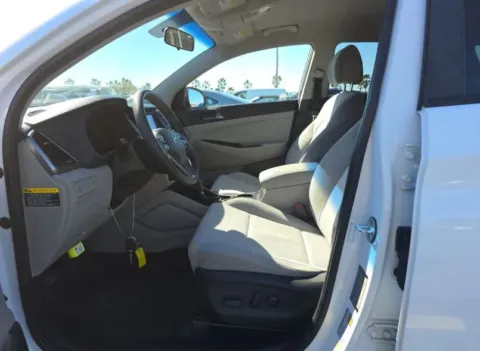 More photos of 2018 Hyundai Tucson SEL Sport Utility 4D at Wanted Cars, FL