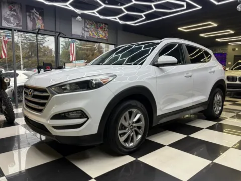 White 2018 Hyundai Tucson SEL Sport Utility 4D for sale in North Miami Beach, FL