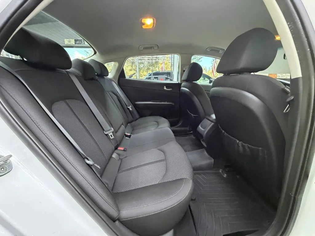 2016 Kia Optima LX - Photo 33