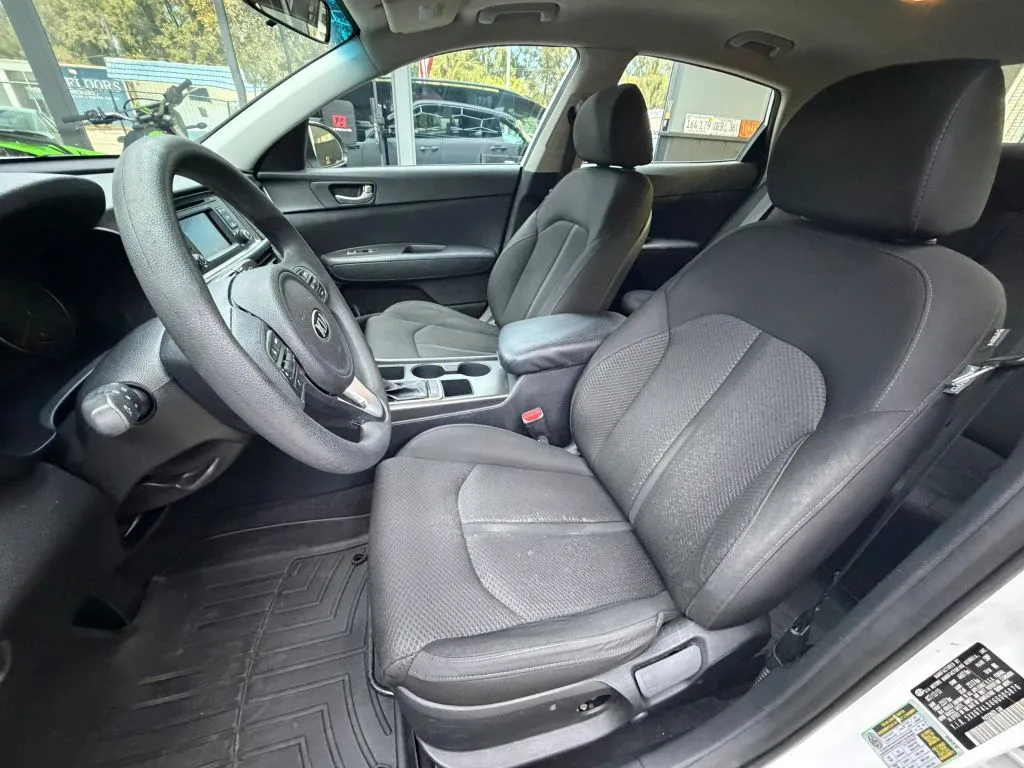 2016 Kia Optima LX - Photo 22