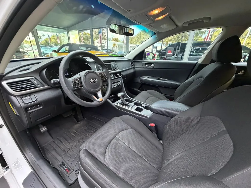 2016 Kia Optima LX - Photo 21
