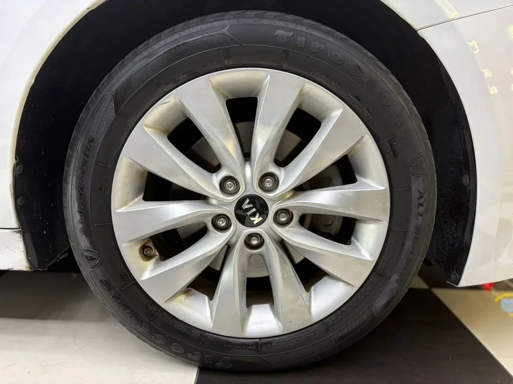 2016 Kia Optima LX - Photo 12