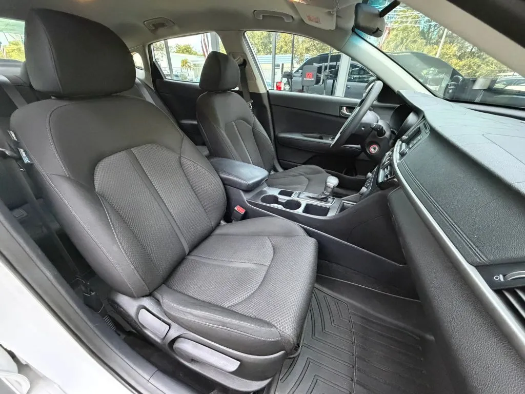 2016 Kia Optima LX - Photo 39