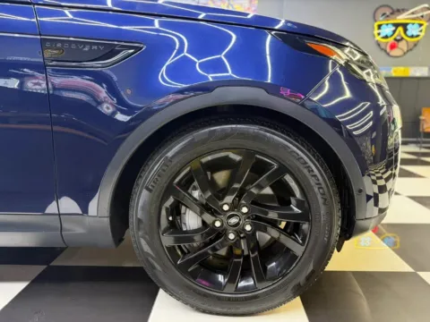 More photos of 2019 Land Rover Discovery HSE Luxury Sport Utility 4D at Wanted Cars, FL