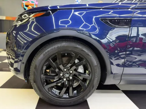 More photos of 2019 Land Rover Discovery HSE Luxury Sport Utility 4D at Wanted Cars, FL