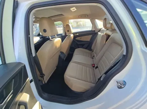 More photos of 2021 Volkswagen Jetta 1.4T SE Sedan 4D at Wanted Cars, FL