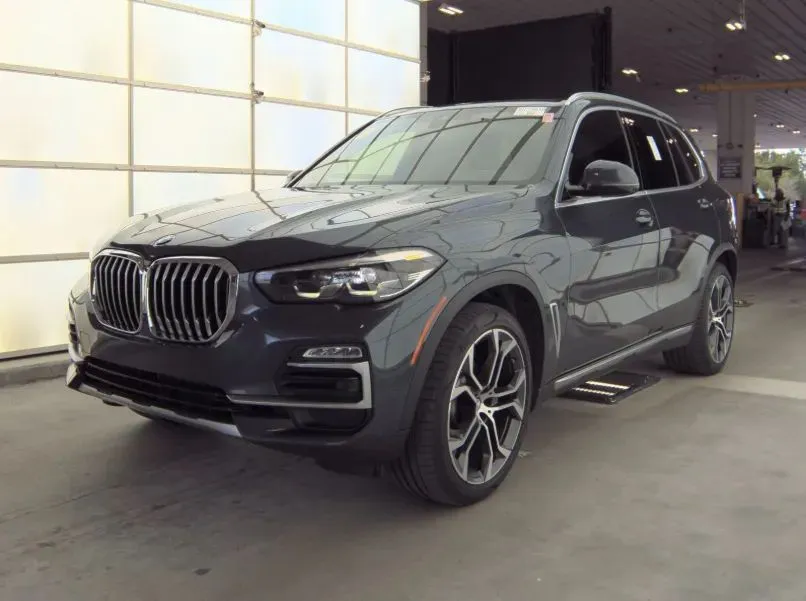 White 2020 BMW X5 sDrive40i Sport Utility 4D for sale in North Miami Beach, FL