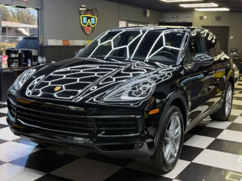 Black 2021 Porsche Cayenne Sport Utility 4D for sale in North Miami Beach, FL