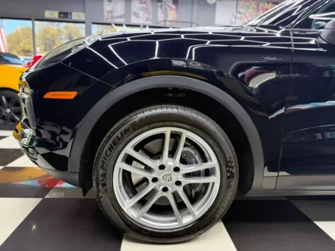 More photos of 2021 Porsche Cayenne Sport Utility 4D at Wanted Cars, FL