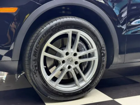 More photos of 2021 Porsche Cayenne Sport Utility 4D at Wanted Cars, FL