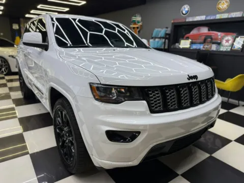 Another view of 2020 Jeep Grand Cherokee Altitude Sport Utility 4D for sale in North Miami Beach, FL at Wanted Cars