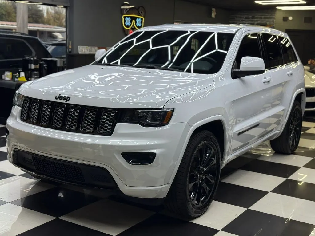 White 2020 Jeep Grand Cherokee Altitude Sport Utility 4D for sale in North Miami Beach, FL