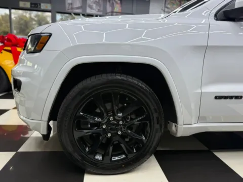 More photos of 2020 Jeep Grand Cherokee Altitude Sport Utility 4D at Wanted Cars, FL