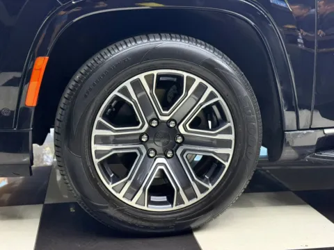 More photos of 2024 Jeep Wagoneer L Series II Sport Utility 4D at Wanted Cars, FL