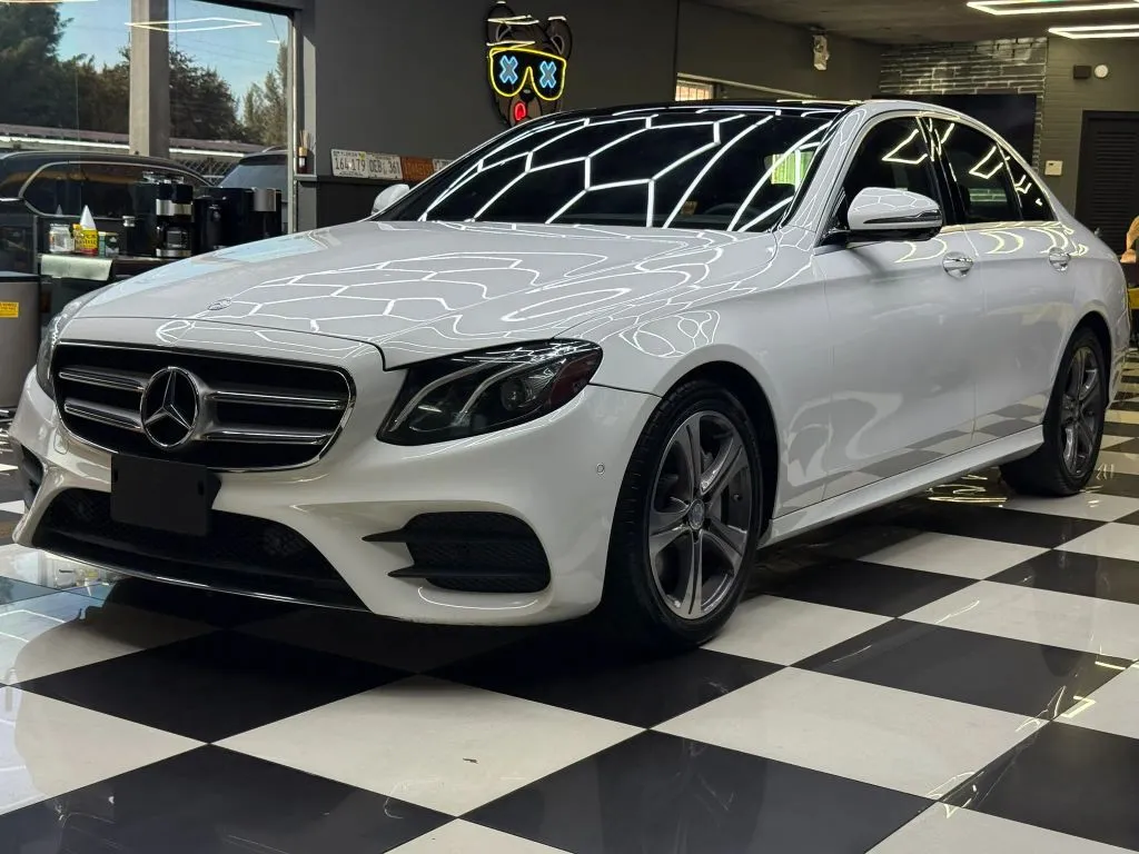 2017 Mercedes-Benz E-Class E300 4MATIC's photo