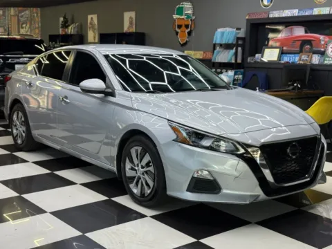 Another view of 2021 Nissan Altima 2.5 S Sedan 4D for sale in North Miami Beach, FL at Wanted Cars