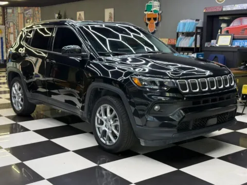 Another view of 2022 Jeep Compass Latitude Lux Sport Utility 4D for sale in North Miami Beach, FL at Wanted Cars