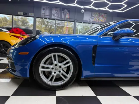 More photos of 2018 Porsche Panamera Sedan 4D at Wanted Cars, FL