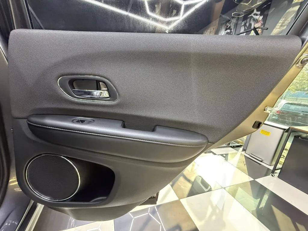 2021 Honda HR-V EX - Photo 21