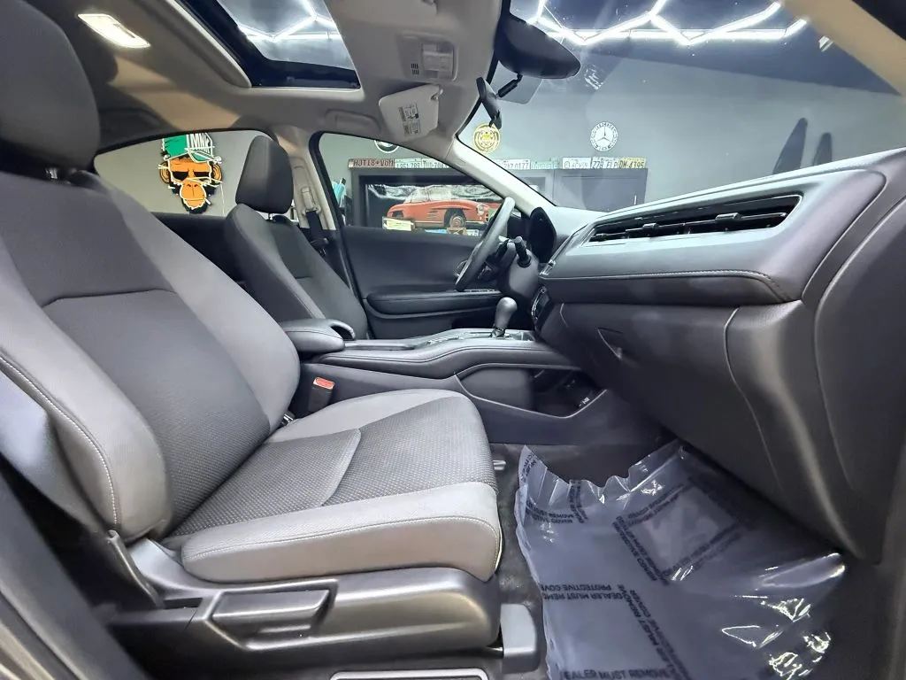2021 Honda HR-V EX - Photo 41