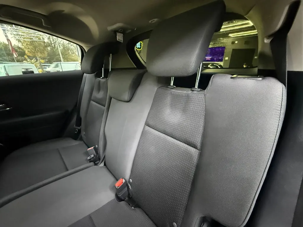 2021 Honda HR-V EX - Photo 14