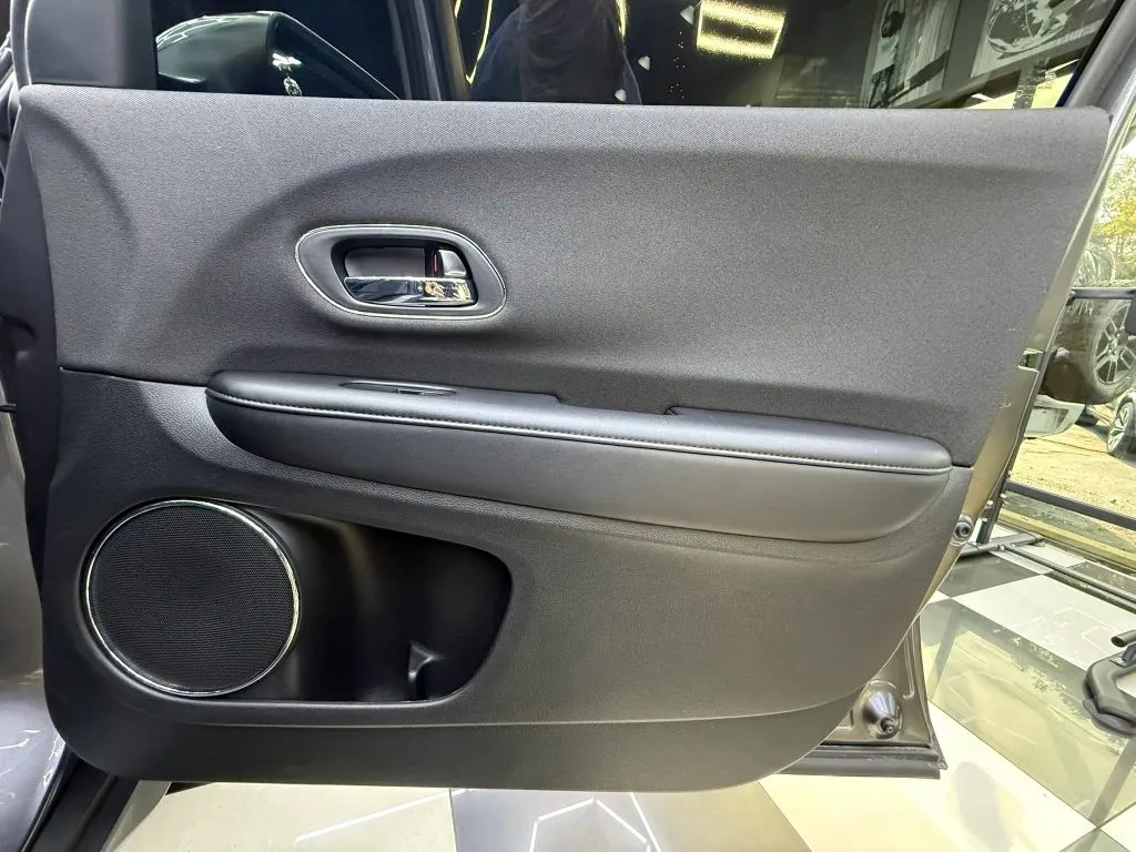 2021 Honda HR-V EX - Photo 40