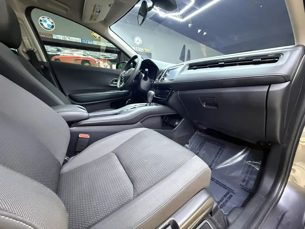 2021 Honda HR-V EX - Photo 43