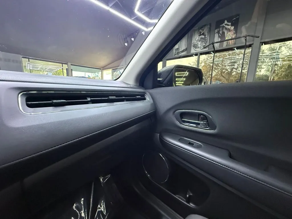 2021 Honda HR-V EX - Photo 32