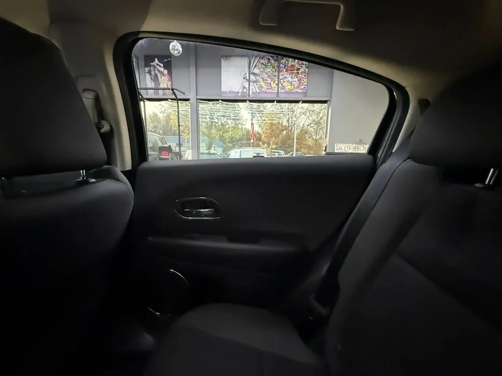 2021 Honda HR-V EX - Photo 15