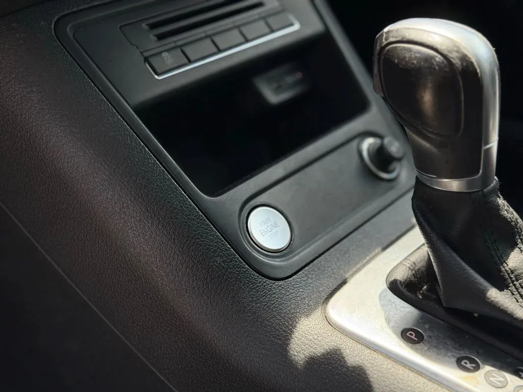 2016 Volkswagen Tiguan SE Sport photo 3