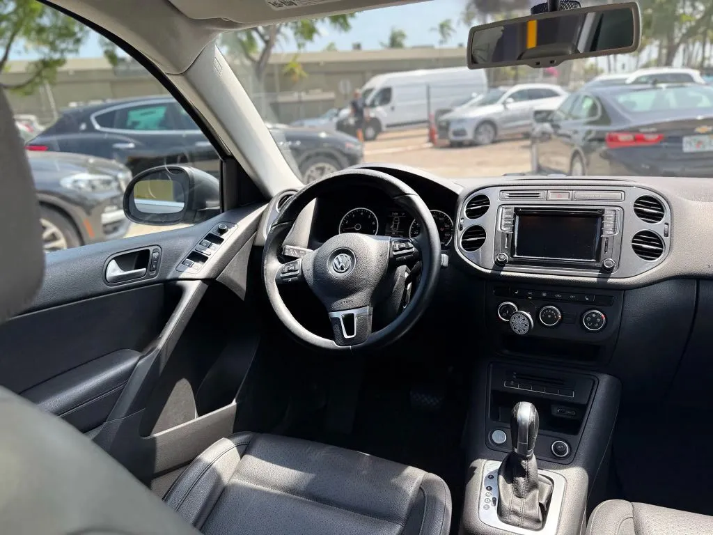 2016 Volkswagen Tiguan SE Sport photo 5