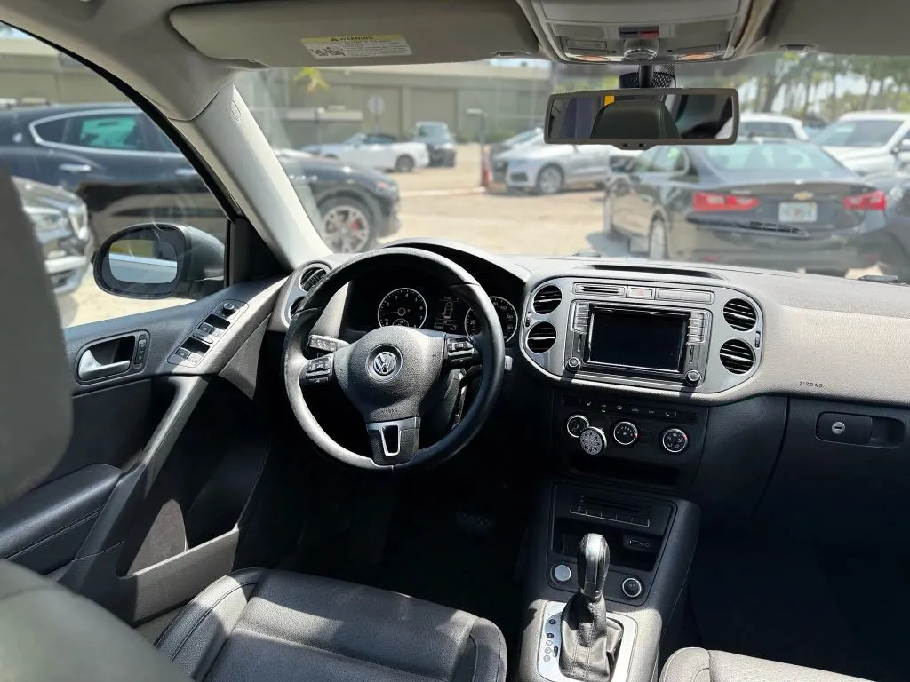 2016 Volkswagen Tiguan SE Sport photo 4