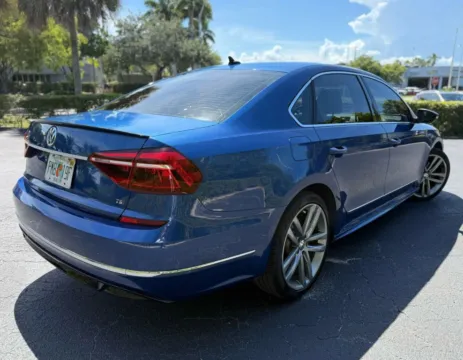 More photos of 2017 Volkswagen Passat 1.8T R-Line Sedan 4D at Wanted Cars, FL