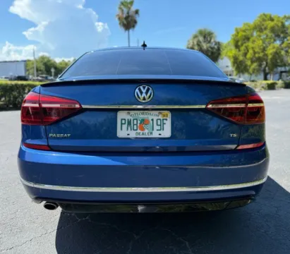 More photos of 2017 Volkswagen Passat 1.8T R-Line Sedan 4D at Wanted Cars, FL