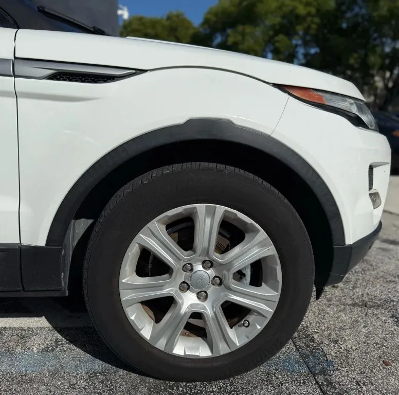 2014 Land Rover Range Rover Evoque Pure Plus photo 2