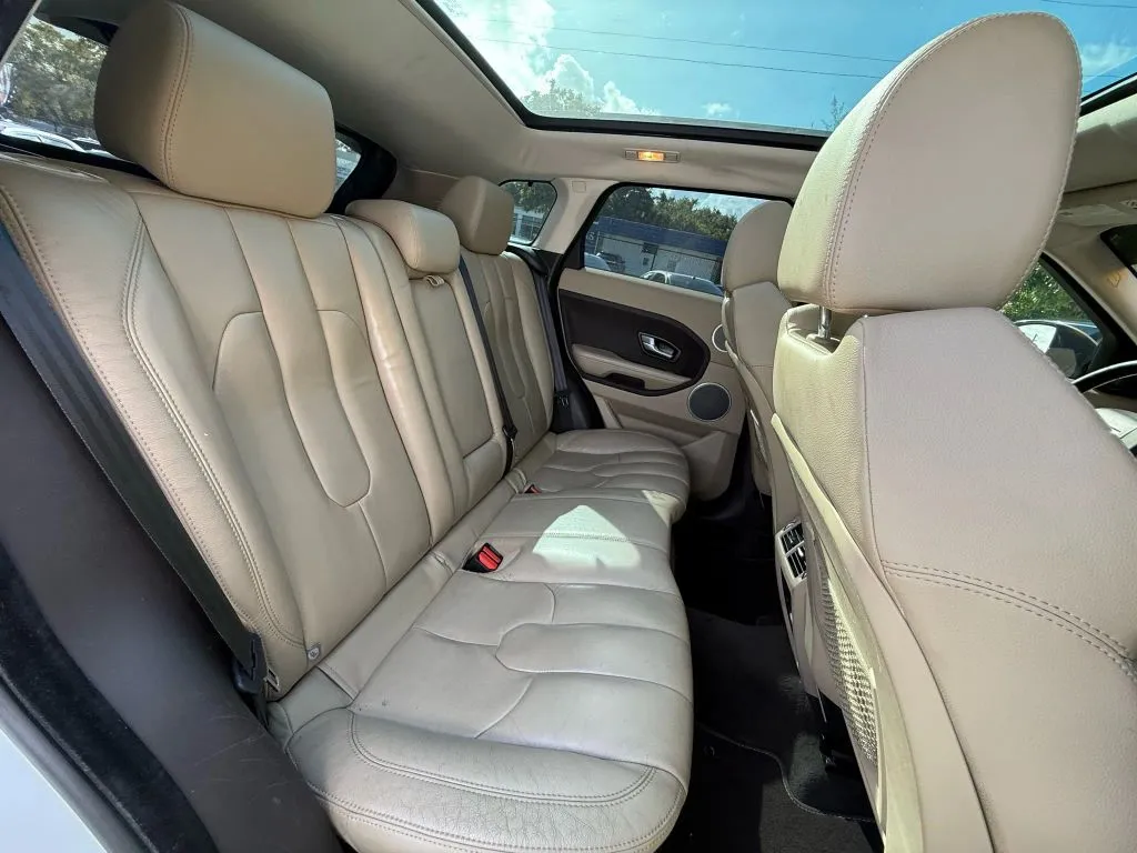 2014 Land Rover Range Rover Evoque Pure Plus photo 3