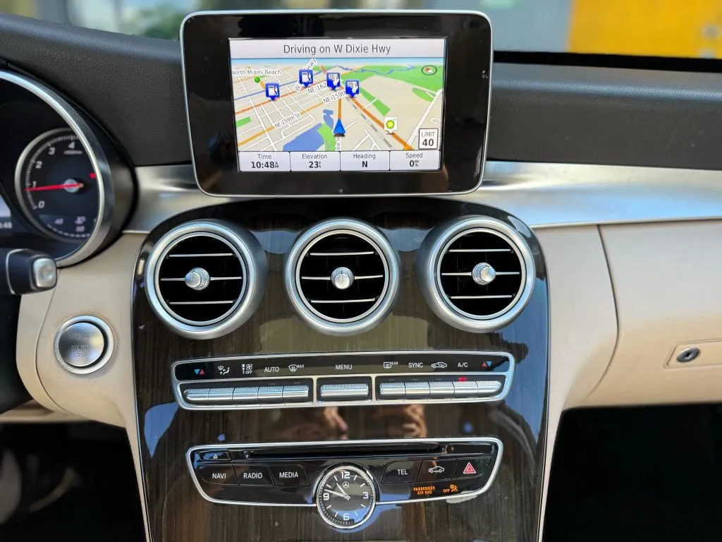 2016 Mercedes Benz C 300 Sedan photo 20