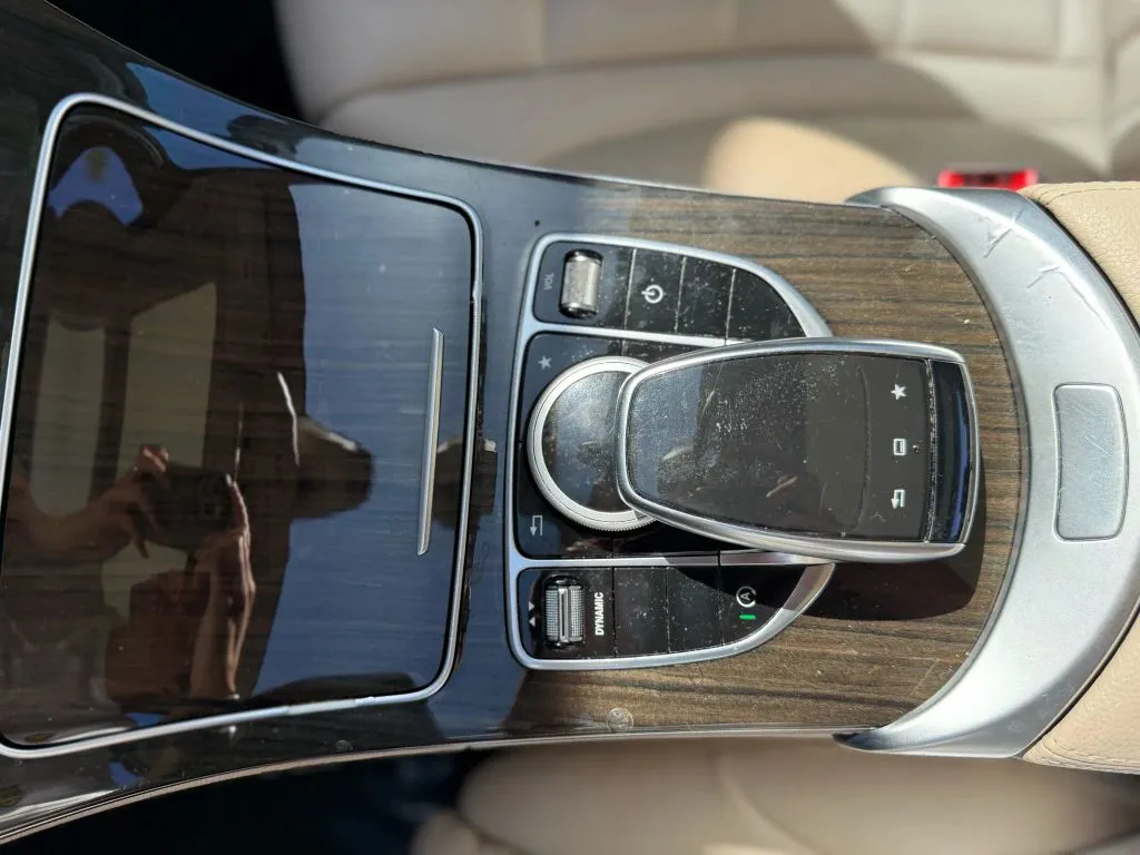 2016 Mercedes Benz C 300 Sedan photo 6