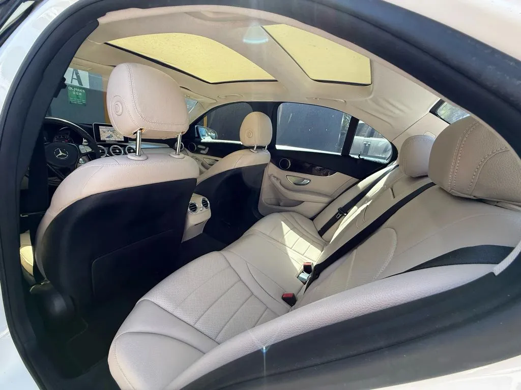 2016 Mercedes Benz C 300 Sedan photo 3