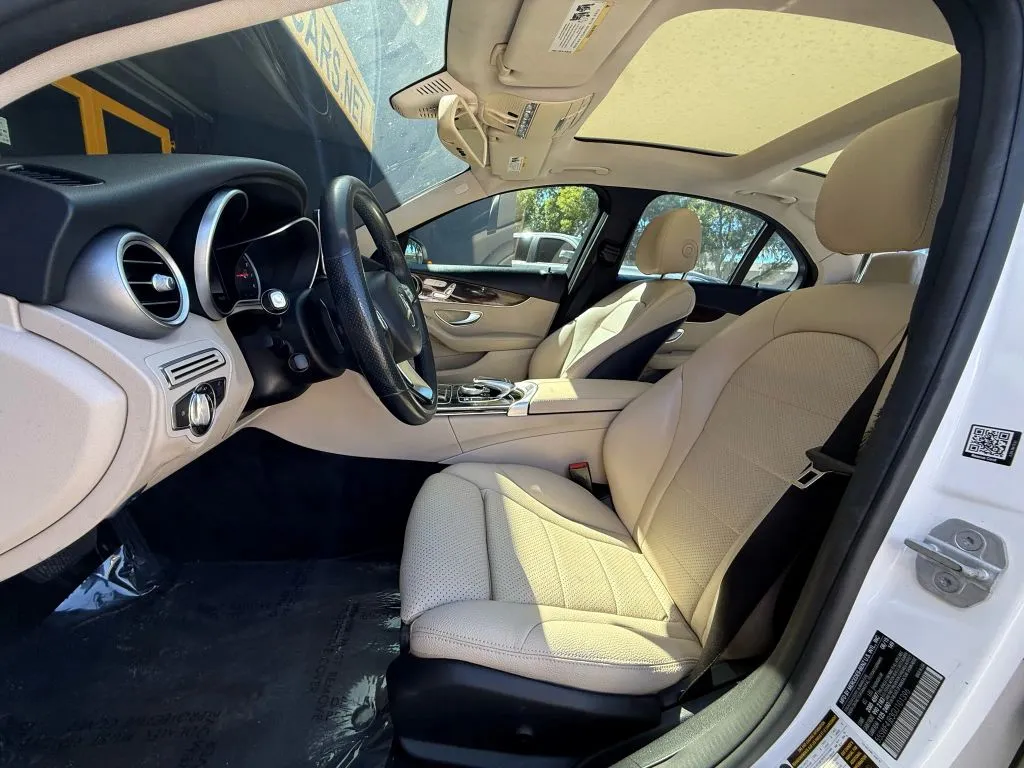 2016 Mercedes Benz C 300 Sedan photo 19