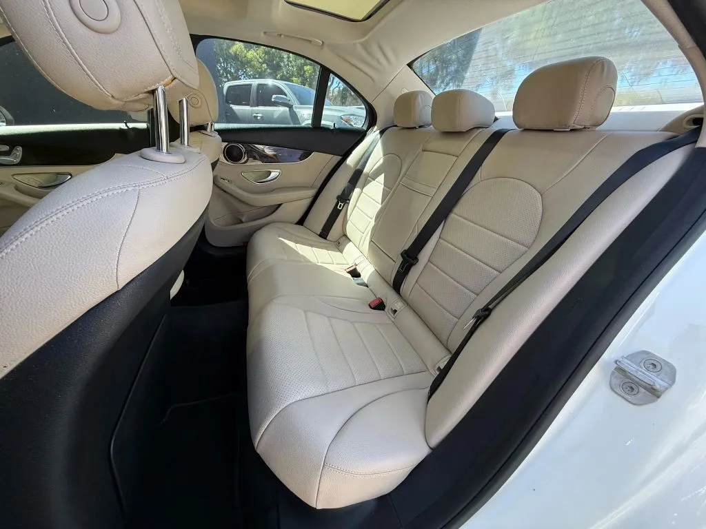 2016 Mercedes Benz C 300 Sedan photo 11