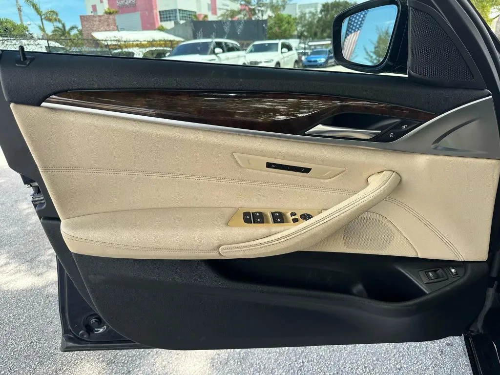 2020 Bmw 530e Sedan photo 24