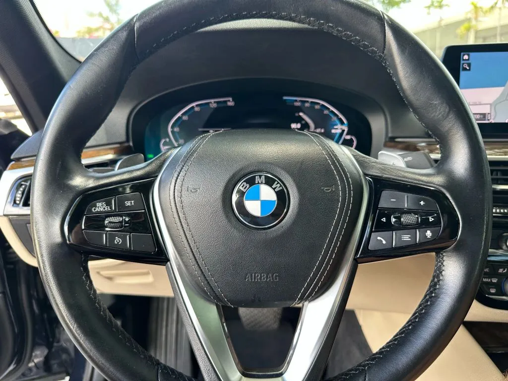 2020 Bmw 530e Sedan photo 16