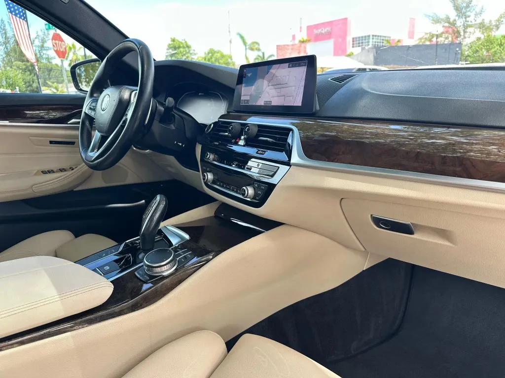 2020 Bmw 530e Sedan photo 14