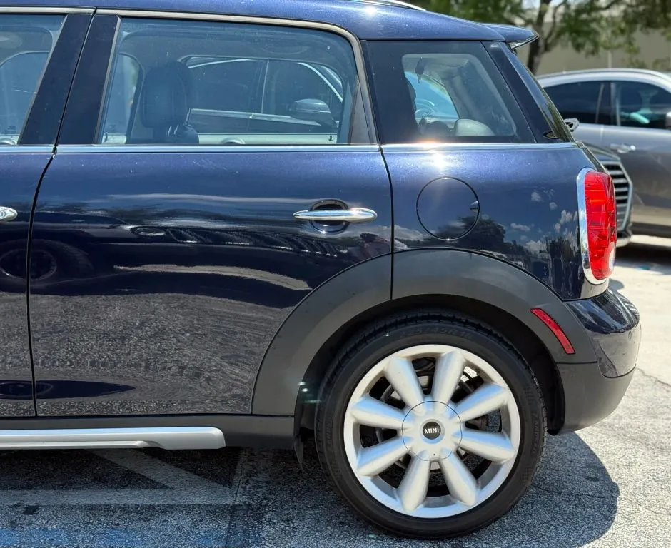 2015 Mini Countryman photo 22