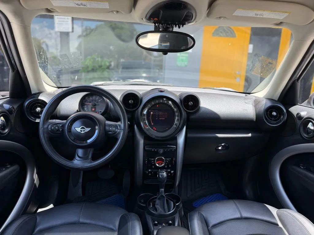2015 Mini Countryman photo 18